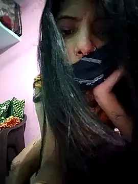 Hotty-Divya online show from 11/06/25, 03:24