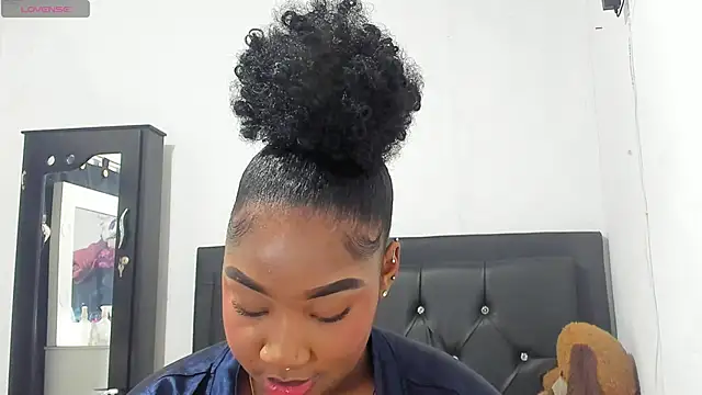 Natassha brown1 online show from 10/28/25, 12:36