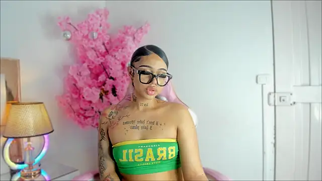 Mia Jansen online show from 12/04/24, 12:52