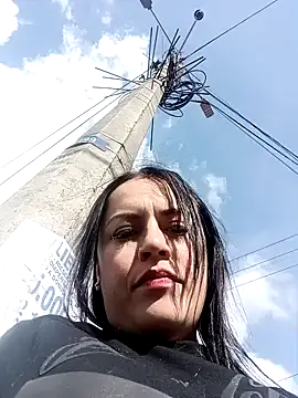 Snapshot of Lesly_10- chatting on 01/09/25, 08:33 Lesly 10- online show from 01/09/25, 08:33