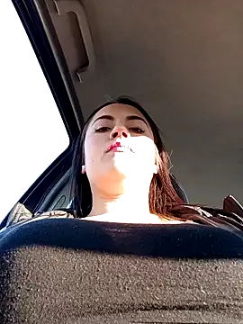 Snapshot of Lesly_10- chatting on 01/22/25, 10:15 Lesly 10- online show from 01/22/25, 10:15