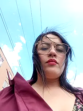 Snapshot of Lesly_10- chatting on 01/29/25, 04:30 Lesly 10- online show from 01/29/25, 04:30
