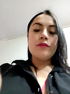 Snapshot of Lesly_10- chatting on 03/10/25, 03:09 Lesly 10- online show from 03/10/25, 03:09