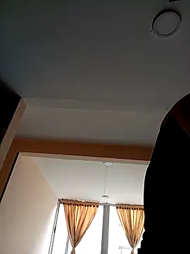 Snapshot of Lesly_10- chatting on 03/15/25, 10:22 Lesly 10- online show from 03/15/25, 10:22