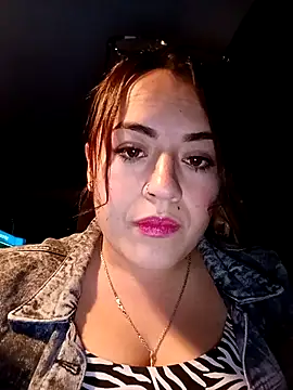 Snapshot of Lesly_10- chatting on 09/25/25, 12:03 Lesly 10- online show from 09/25/25, 12:03