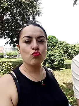 Snapshot of Lesly_10- chatting on 09/25/25, 05:49 Lesly 10- online show from 09/25/25, 05:49