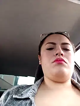 Snapshot of Lesly_10- chatting on 10/20/25, 04:29 Lesly 10- online show from 10/20/25, 04:29