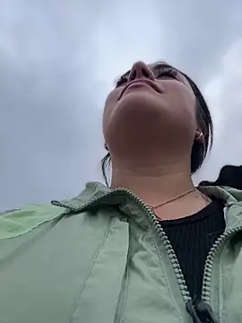 Lesly 10- online show from 02/15/26, 11:01