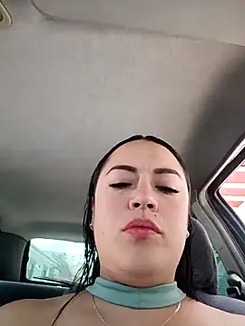 Snapshot of Lesly_10- chatting on 05/01/26, 02:54 Lesly 10- online show from 05/01/26, 02:54
