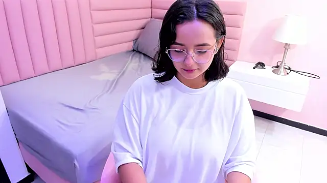 Snapshot of kae_styles chatting on 10/07/25, 07:55 kae styles online show from 10/07/25, 07:55