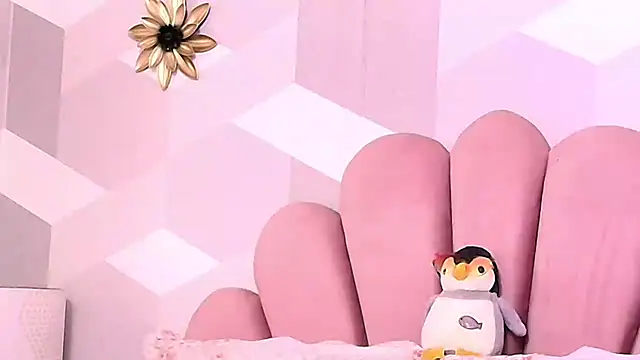 KylieMonnett online show from 11/26/25, 05:03