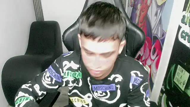 Snapshot of zacariasss_ chatting on 12/30/24, 03:14 zacariasss  online show from 12/30/24, 03:14