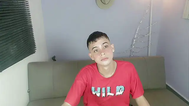 Snapshot of zacariasss_ chatting on 10/16/25, 03:18 zacariasss  online show from 10/16/25, 03:18