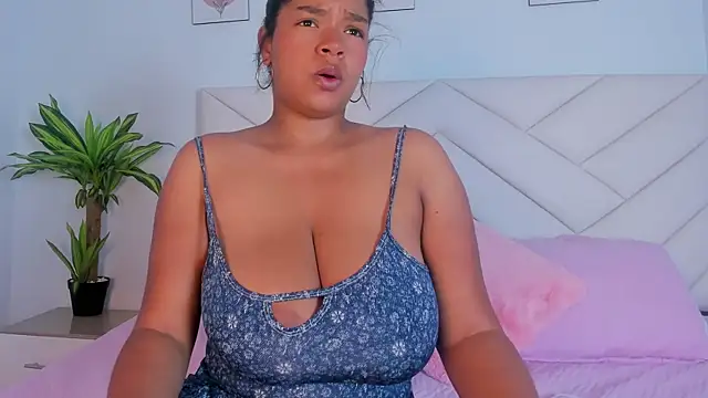 Brianna bigboobs online show from 01/03/25, 11:03