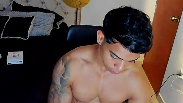 Andrew wolf7 online show from 11/26/25, 01:12