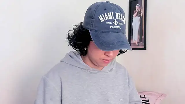 adriannyp 1 online show from 03/02/26, 01:18