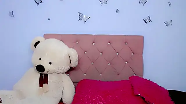 Riossvale online show from 11/18/25, 04:17