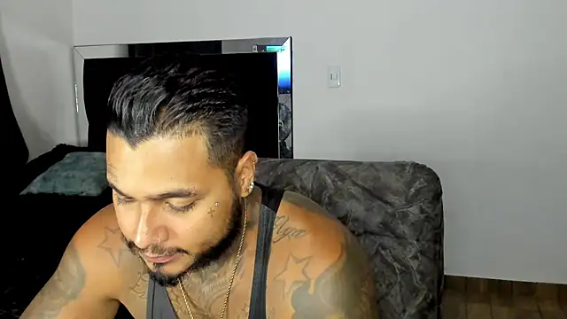 Exotic tatto27121 online show from 04/05/26, 12:41