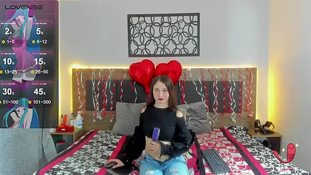 Snapshot of martina_lujann chatting on 02/17/25, 12:27 martina lujann online show from 02/17/25, 12:27