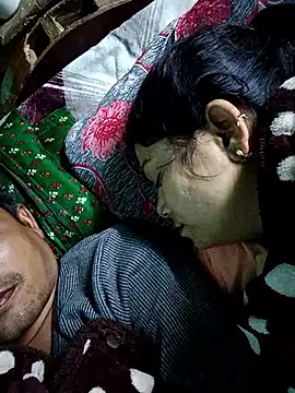 Lustyful Couple online show from 12/17/25, 11:44