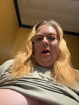 Snapshot of CherishWilliams chatting on 06/26/26, 05:23 CherishWilliams online show from 06/26/26, 05:23