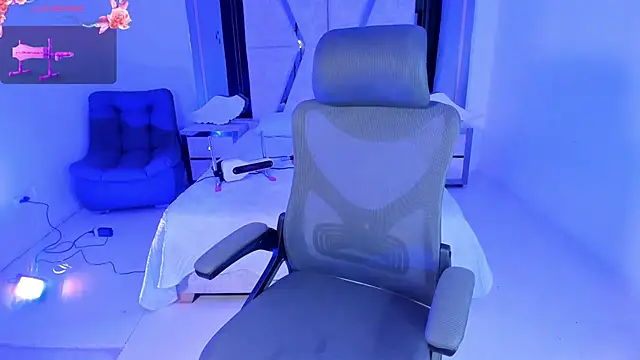 EmySilver online show from 02/08/25, 03:31