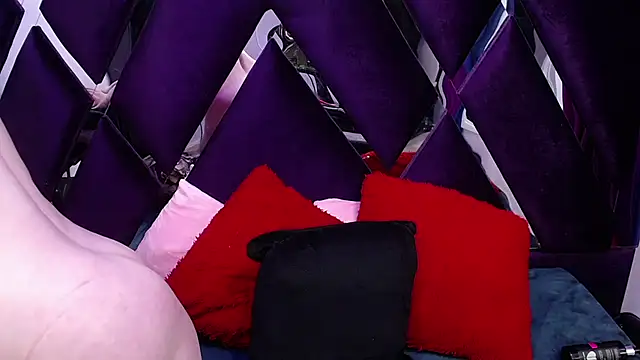 Luciana Ass online show from 10/17/25, 09:39