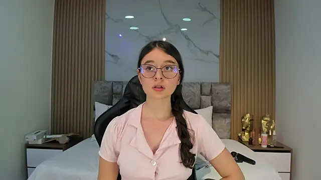 Khalifa fletcher online show from 02/08/25, 08:42