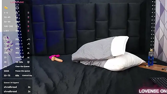 petitelittleebony online show from 03/18/25, 12:49