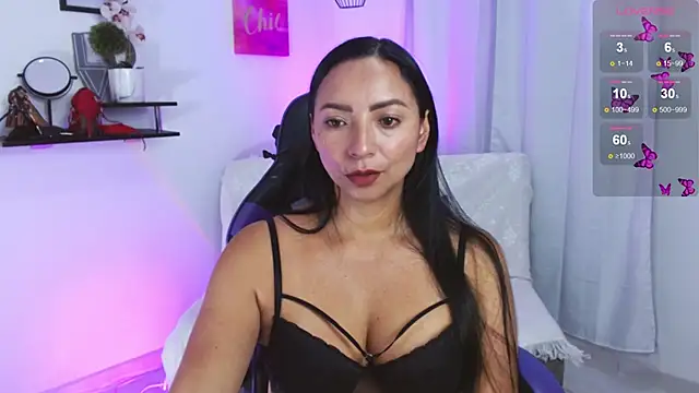 Emmi Cam online show from 04/14/26, 01:06