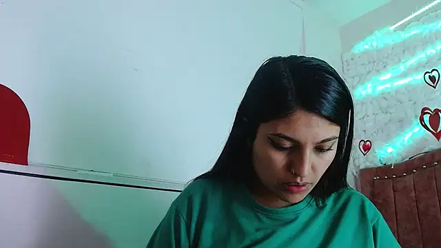 SarahStones online show from 03/18/25, 10:57