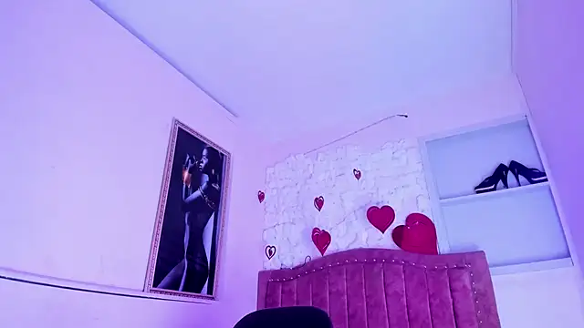 SarahStones online show from 09/13/25, 08:58