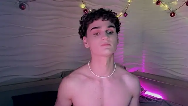 adam 21cm   online show from 01/10/25, 07:43