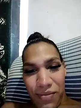 Snapshot of Sara-Smith- chatting on 05/01/26, 01:37 Sara-Smith- online show from 05/01/26, 01:37