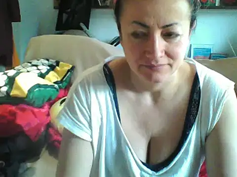 Snapshot of MariaAnaSunshine chatting on 03/08/25, 06:21 MariaAnaSunshine online show from 03/08/25, 06:21