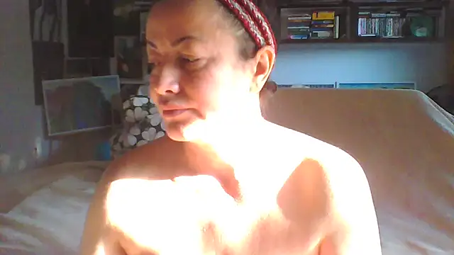 Snapshot of MariaAnaSunshine chatting on 09/11/25, 06:46 MariaAnaSunshine online show from 09/11/25, 06:46