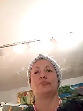 Snapshot of MariaAnaSunshine chatting on 09/24/25, 07:28 MariaAnaSunshine online show from 09/24/25, 07:28