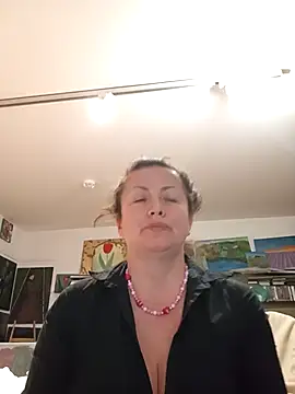 Snapshot of MariaAnaSunshine chatting on 09/26/25, 11:20 MariaAnaSunshine online show from 09/26/25, 11:20