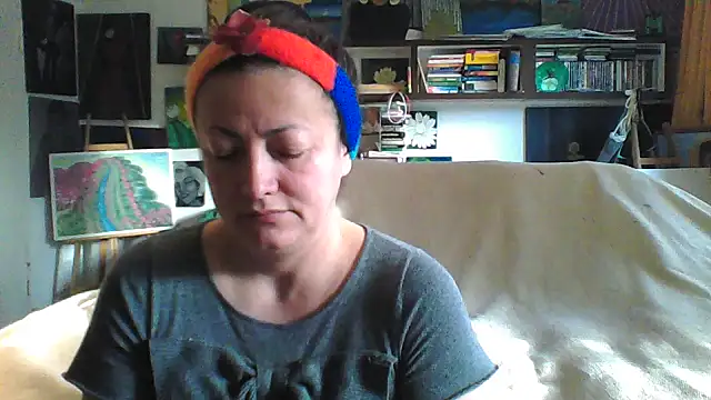 Snapshot of MariaAnaSunshine chatting on 10/21/25, 07:20 MariaAnaSunshine online show from 10/21/25, 07:20