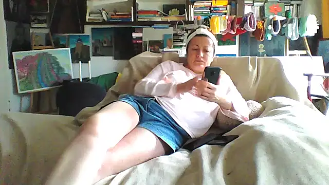 MariaAnaSunshine online show from 11/18/25, 11:47