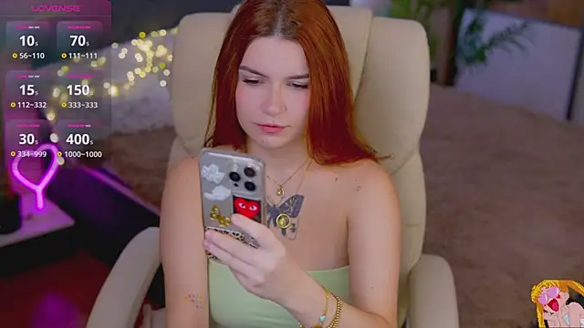 RedShinee online show from 10/23/25, 08:46