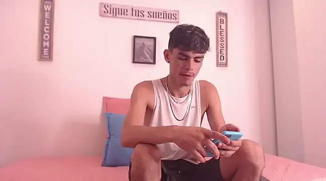 Snapshot of harrytomson_1 chatting on 12/05/24, 05:48 harrytomson 1 online show from 12/05/24, 05:48