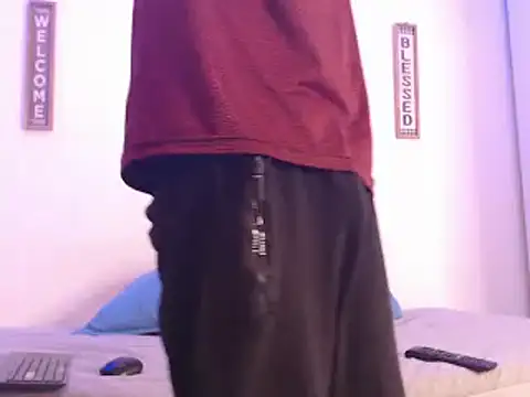 Snapshot of harrytomson_1 chatting on 12/26/24, 04:32 harrytomson 1 online show from 12/26/24, 04:32