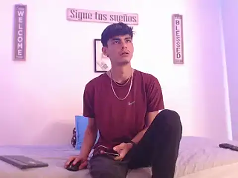 Snapshot of harrytomson_1 chatting on 12/26/24, 09:26 harrytomson 1 online show from 12/26/24, 09:26