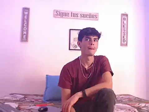 Snapshot of harrytomson_1 chatting on 01/12/25, 06:28 harrytomson 1 online show from 01/12/25, 06:28