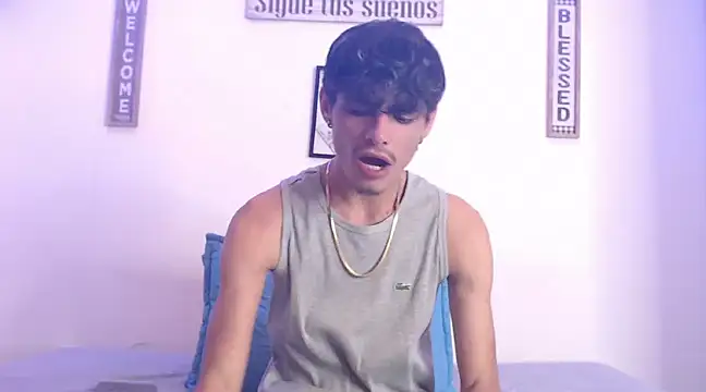 Snapshot of harrytomson_1 chatting on 02/17/25, 02:42 harrytomson 1 online show from 02/17/25, 02:42