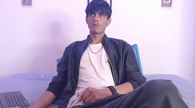 Snapshot of harrytomson_1 chatting on 02/21/25, 10:48 harrytomson 1 online show from 02/21/25, 10:48