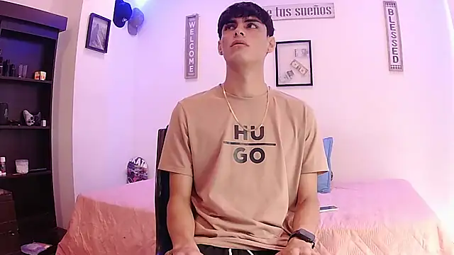 Snapshot of harrytomson_1 chatting on 09/11/25, 06:08 harrytomson 1 online show from 09/11/25, 06:08