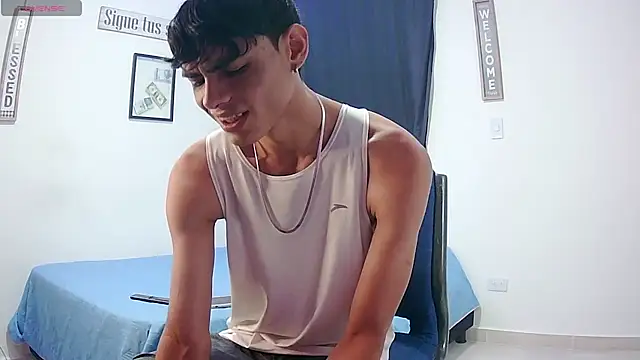 Snapshot of harrytomson_1 chatting on 10/21/25, 12:11 harrytomson 1 online show from 10/21/25, 12:11