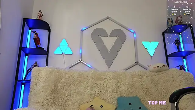 littlevixen18 online show from 11/05/25, 01:55